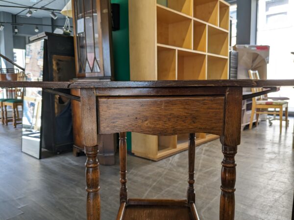1930s Drop leaf tea trolley - Image 3