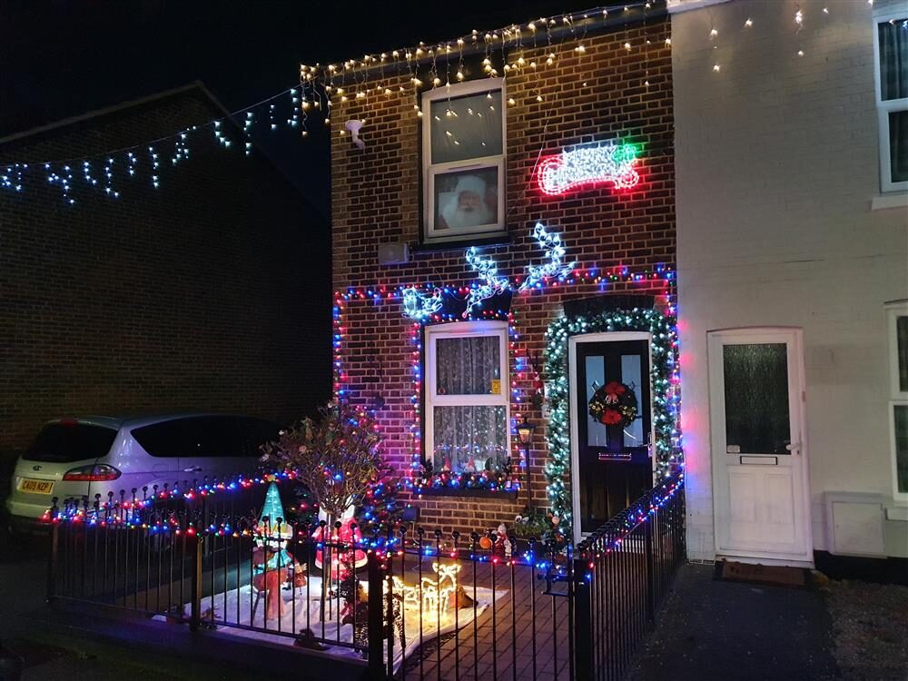Festive lights at Barden Road Dec21